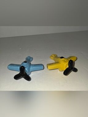 Vintage 1981 SDD New York Paris Airplane Salt & Pepper Shakers Collectable